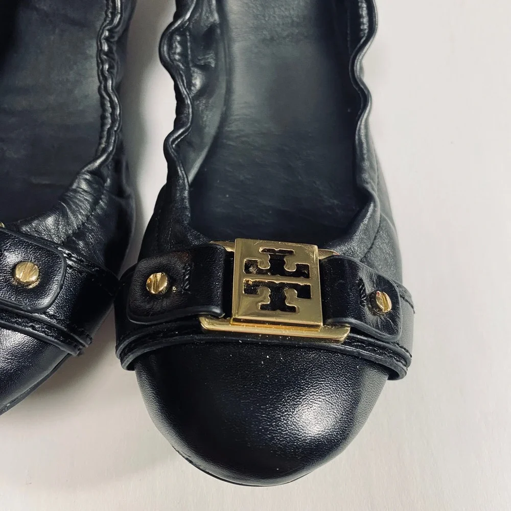 Tory Burch Ambrose‎ Gold Logo Reva Cap Toe Ballet Flats Black Leather Size 5.5